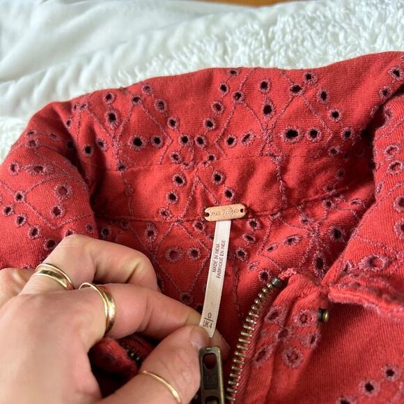 Free People Set The Tone Collared Neckline Long Sleeves Snap Cuffs Jumpsuit Sz 0 - Picture 6 of 7